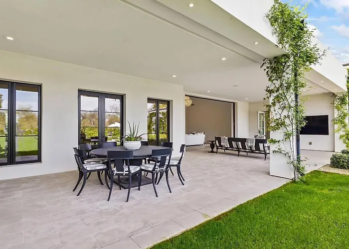 House With Pool Paradise Valley Villa