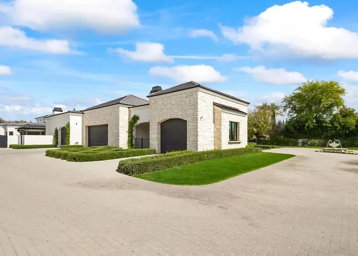 House With Pool Paradise Valley